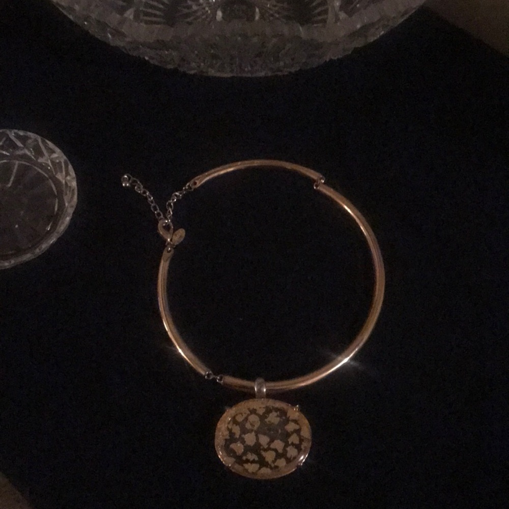 Chico’s gold color choker w/glass pendant